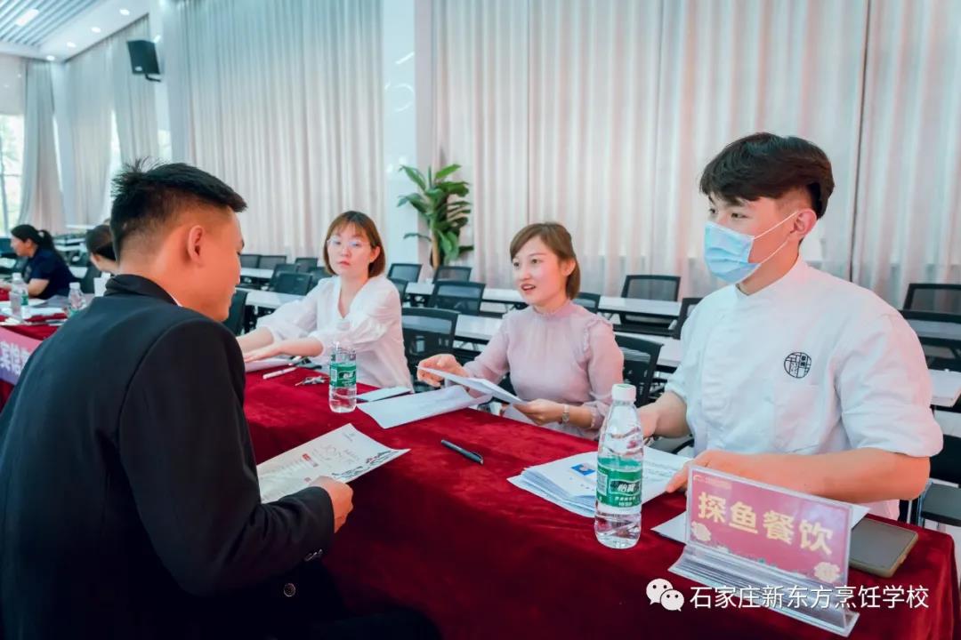 你知道為什么近年來要大力發(fā)展職業(yè)教育嗎？