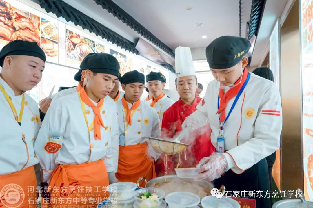 返鄉(xiāng)青年學廚師，就來家門口的河北新東方！