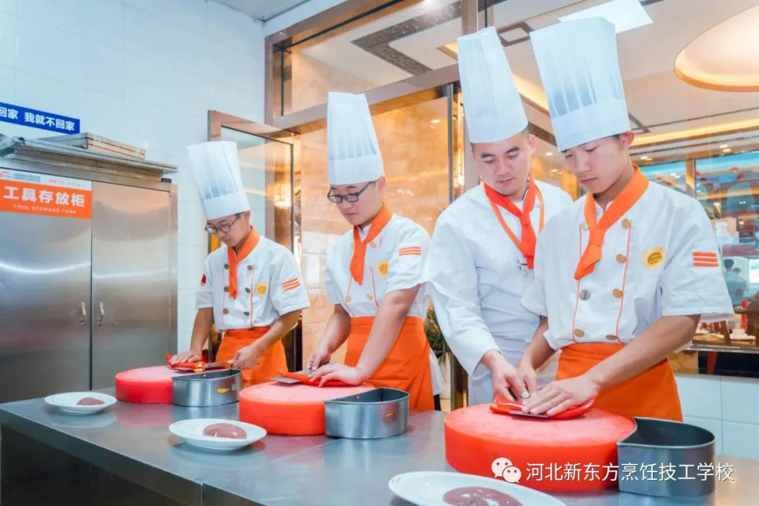 2022年，在河北新東方，一起朝出色奔赴~