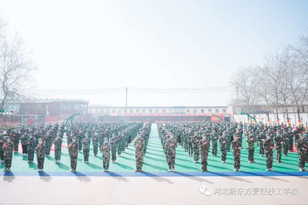 軍訓開幕式丨鮮衣怒馬，沙場點兵，今日你們很颯