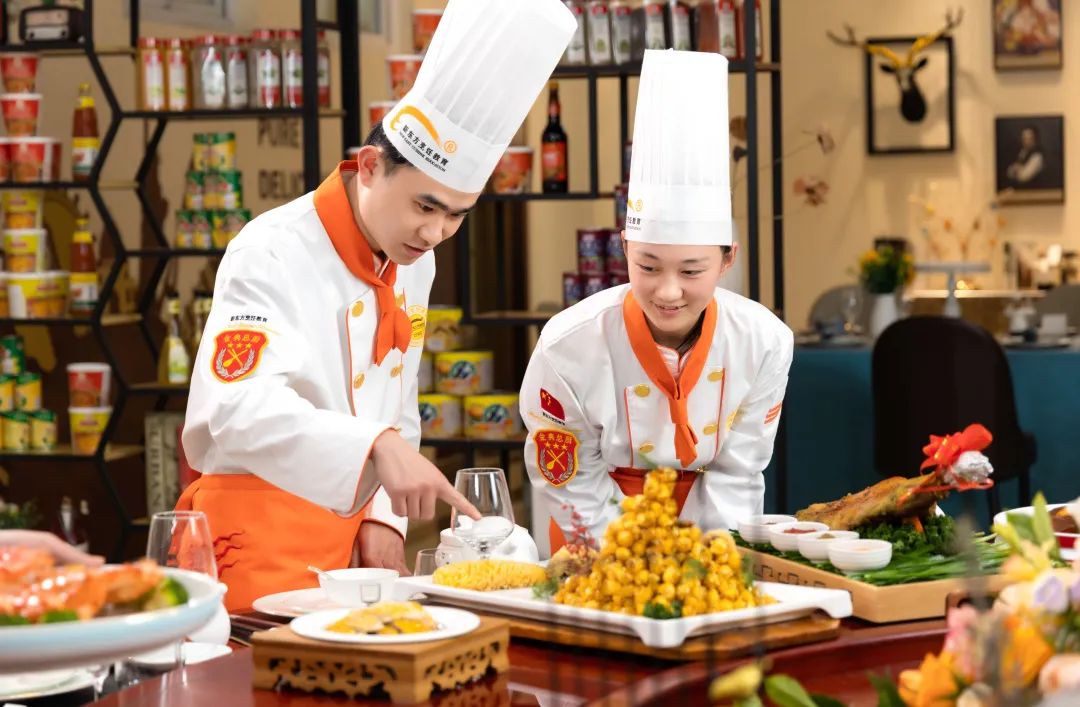 都是學(xué)技術(shù)，那么學(xué)烹飪與其它相比有哪些呢？