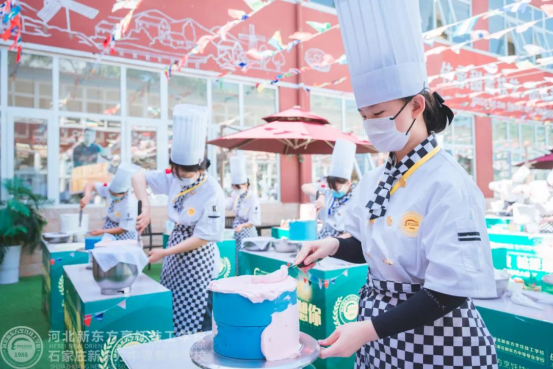 初中生學(xué)廚師還是學(xué)烘焙，選哪個