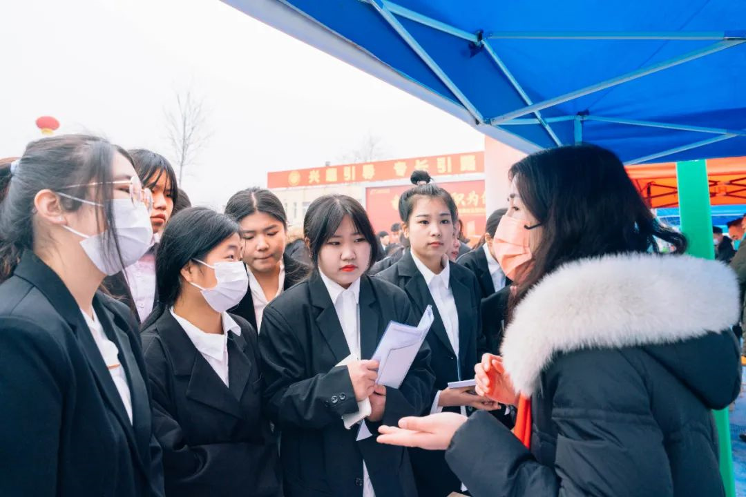 重頭戲！河北新東方2024春季大型校園招聘會來咯！多家企業(yè)等你pick！