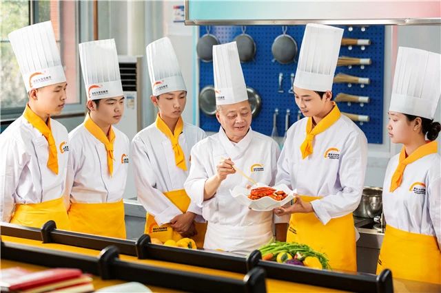 淮揚菜：從石家莊新東方到江南餐桌的味覺傳承