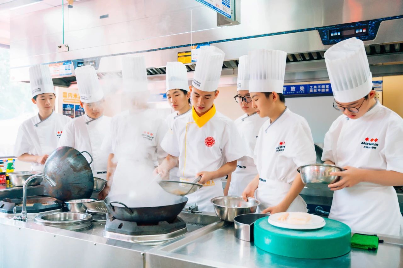 ad6403716e534419fa215411d182736c.jpg ad6403716e534419fa215411d182736c.jpg