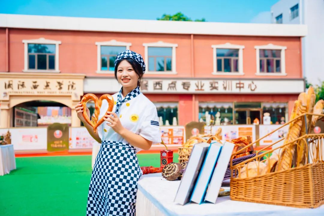 沒(méi)經(jīng)驗(yàn)也能跨行成為西點(diǎn)行家？一文看懂西點(diǎn)行業(yè)的優(yōu)勢(shì)！