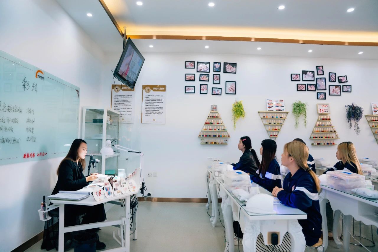 c8aea57018f714028cf048c15d84f5f4.jpg c8aea57018f714028cf048c15d84f5f4.jpg