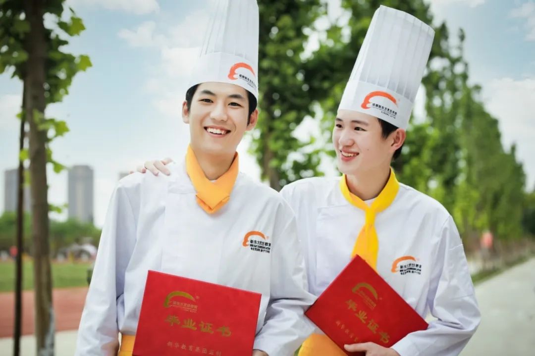 初高中生輟學(xué)在家出路在哪？換道學(xué)技術(shù)或能超車！