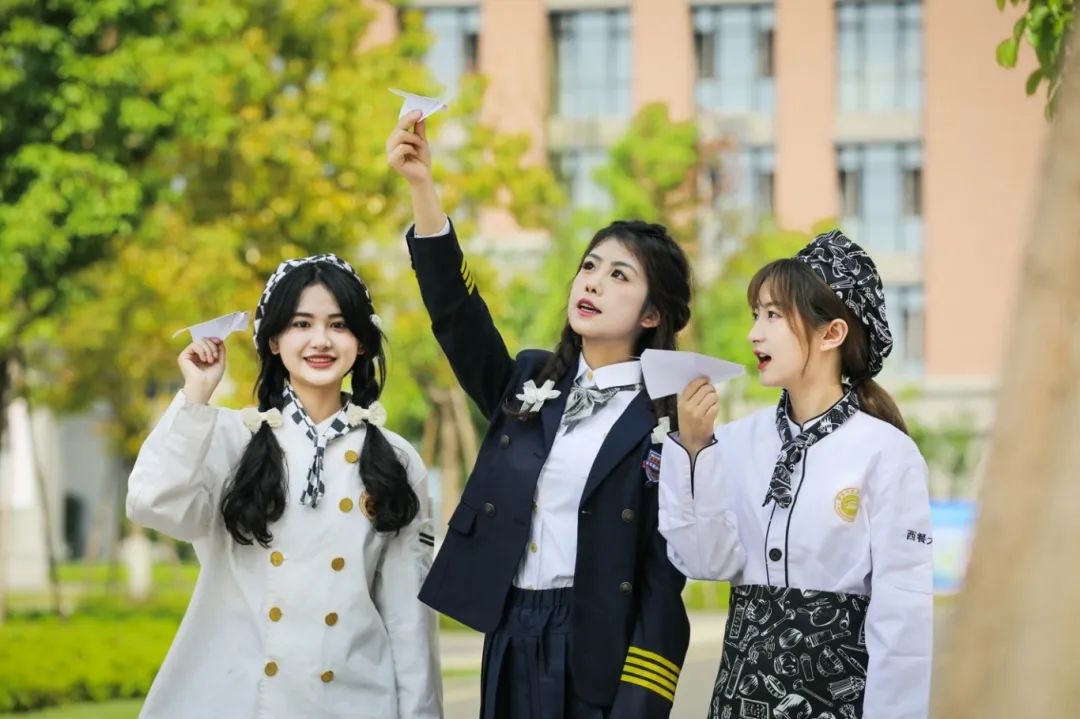 0096b646cb1627b8d799245a05efec81.jpg 0096b646cb1627b8d799245a05efec81.jpg