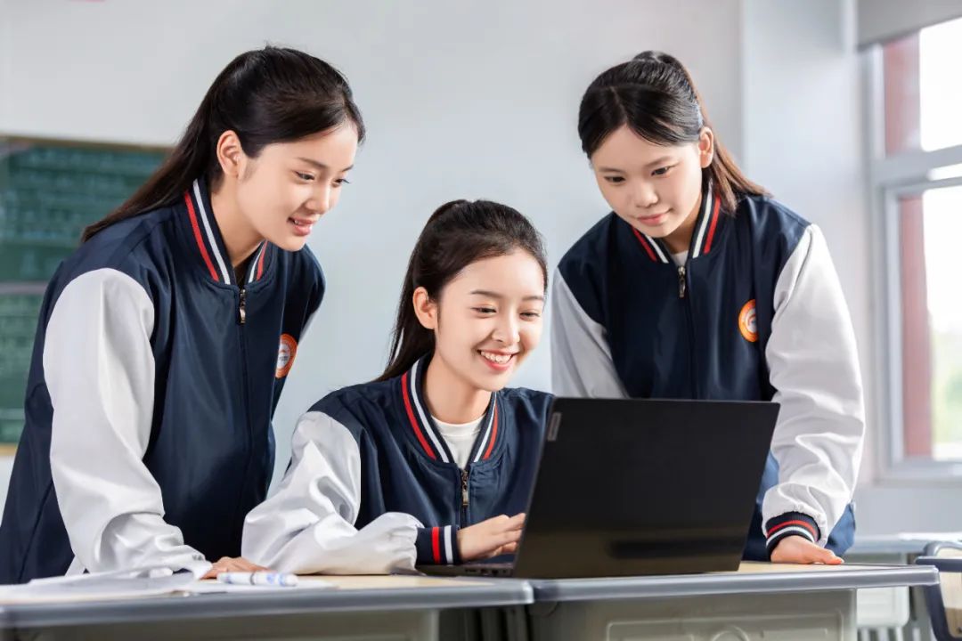 補(bǔ)錄！補(bǔ)錄！補(bǔ)錄！各專(zhuān)業(yè)所剩名額不多，欲報(bào)從速，招滿(mǎn)即止！