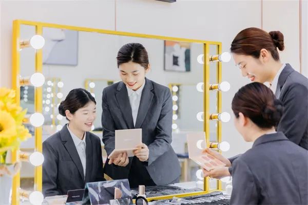 c446da3b78c8721d42d6905415cb800c.jpg c446da3b78c8721d42d6905415cb800c.jpg