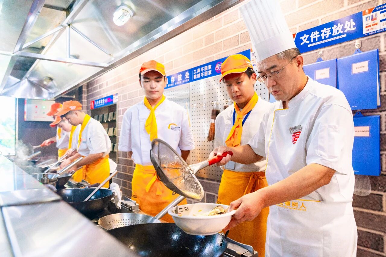 9de23cdc92f131df66fb9cc79e0bddce.jpg 9de23cdc92f131df66fb9cc79e0bddce.jpg