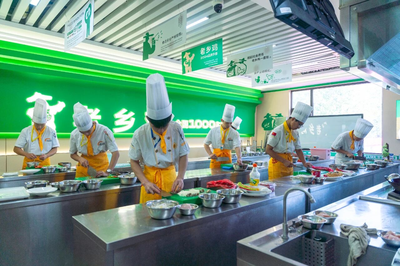 【賽事速遞】河北新東方“雀巢 ·美極杯”烹飪技能大賽火熱開賽！