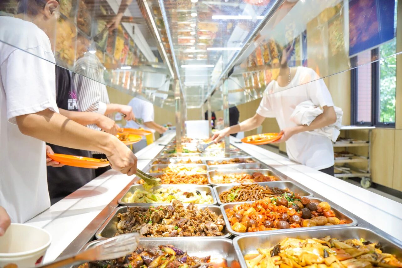 在河北新東方的一天！家長放心！學(xué)子開心！