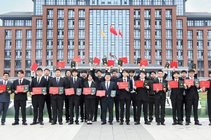 春季入學(xué) vs 秋季入學(xué)，有哪些不同？春季招生優(yōu)勢有哪些？河北新東方春季招生全解讀！