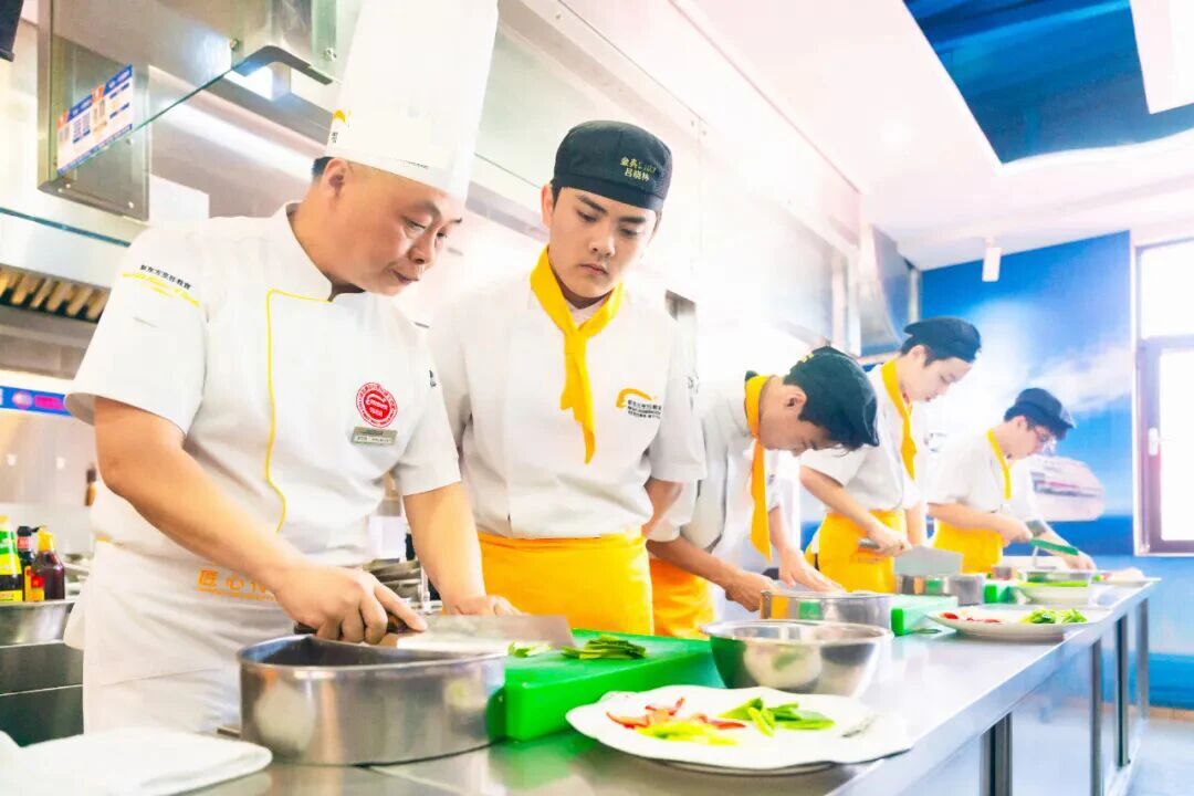 孩子學(xué)習(xí)沒動力？上課總走神？來河北新東方的課堂讓你舍不得分心！