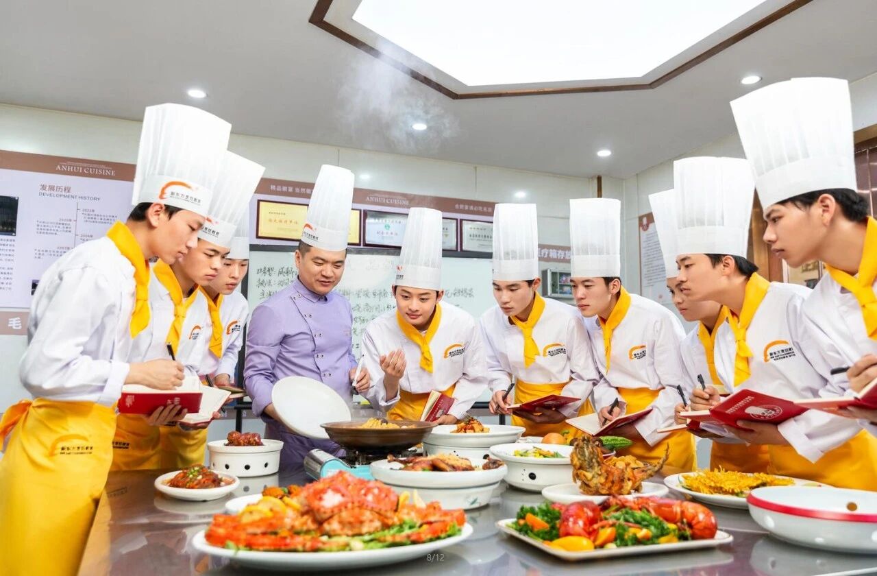 人到中年，工作沒干勁，2026年想轉(zhuǎn)行：牢記這幾點(diǎn)，會(huì)讓你少走很多彎路